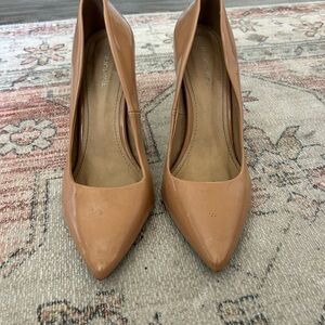 Elegant Tan Pumps